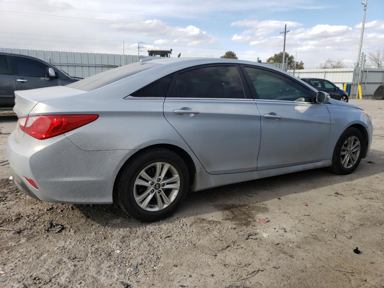 2014 Hyundai Sonata - Image 3