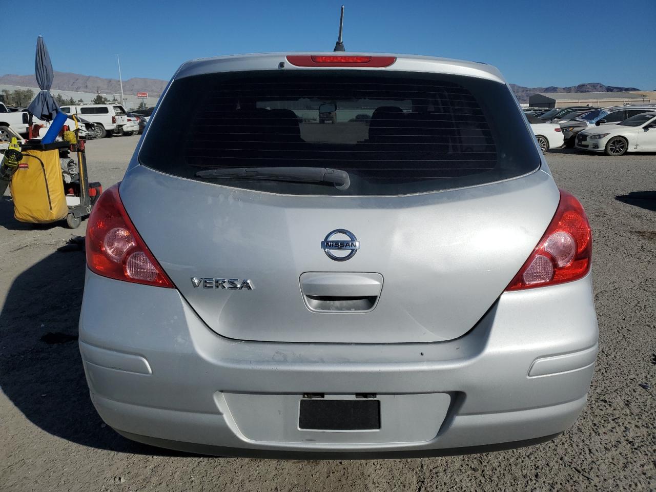 2011 Nissan Versa - Image 6