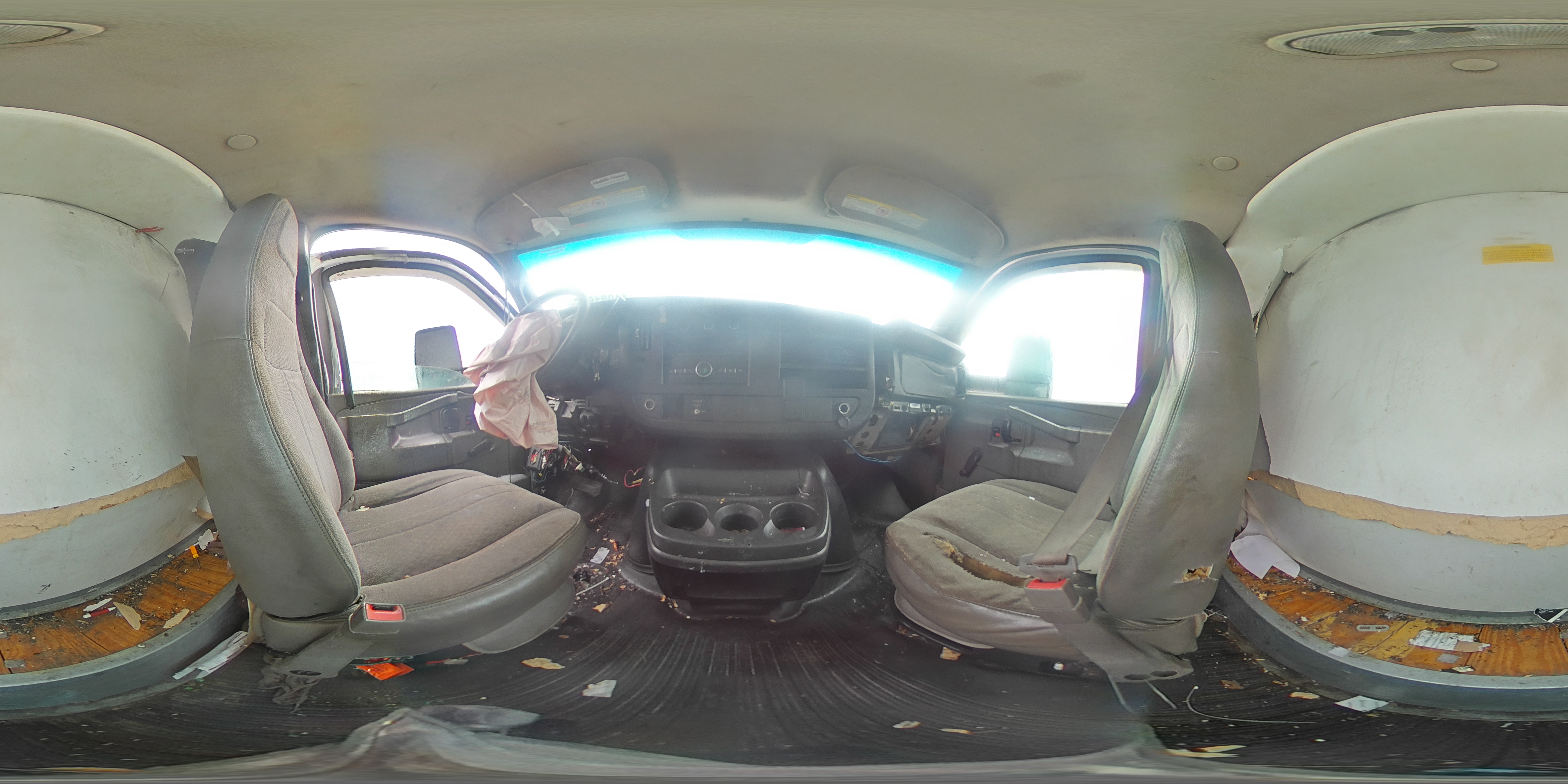 2016 Chevrolet Express - Image 15