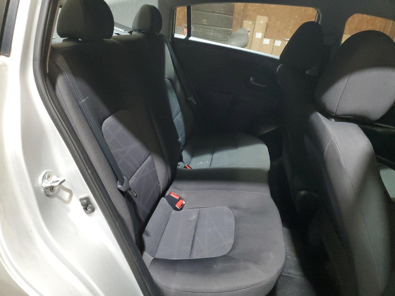 2017 Kia Rio - Image 10