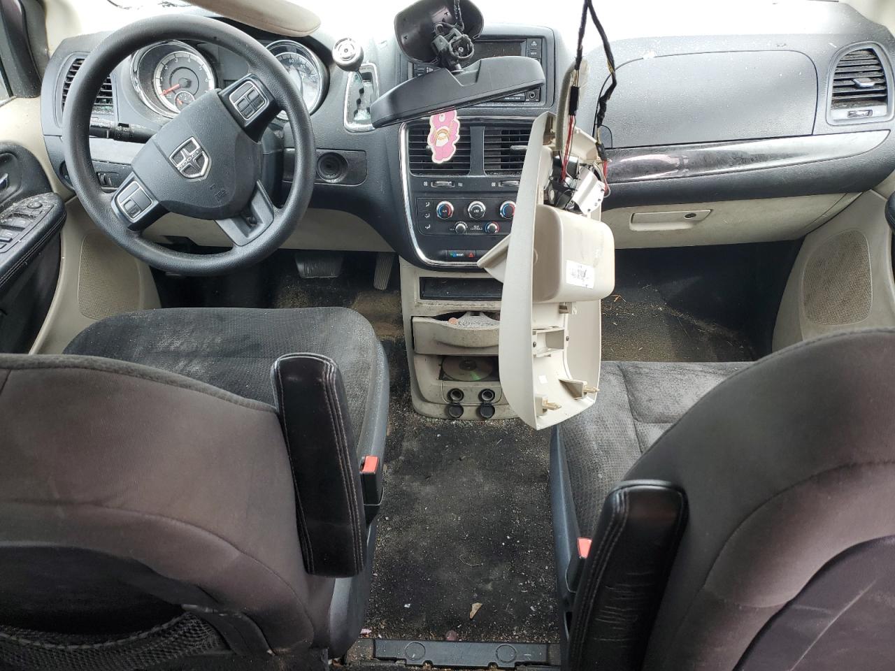 2019 Dodge Caravan - Image 8