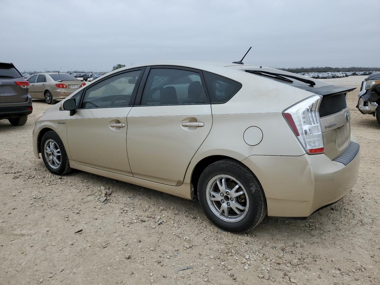 2010 Toyota Prius - Image 2