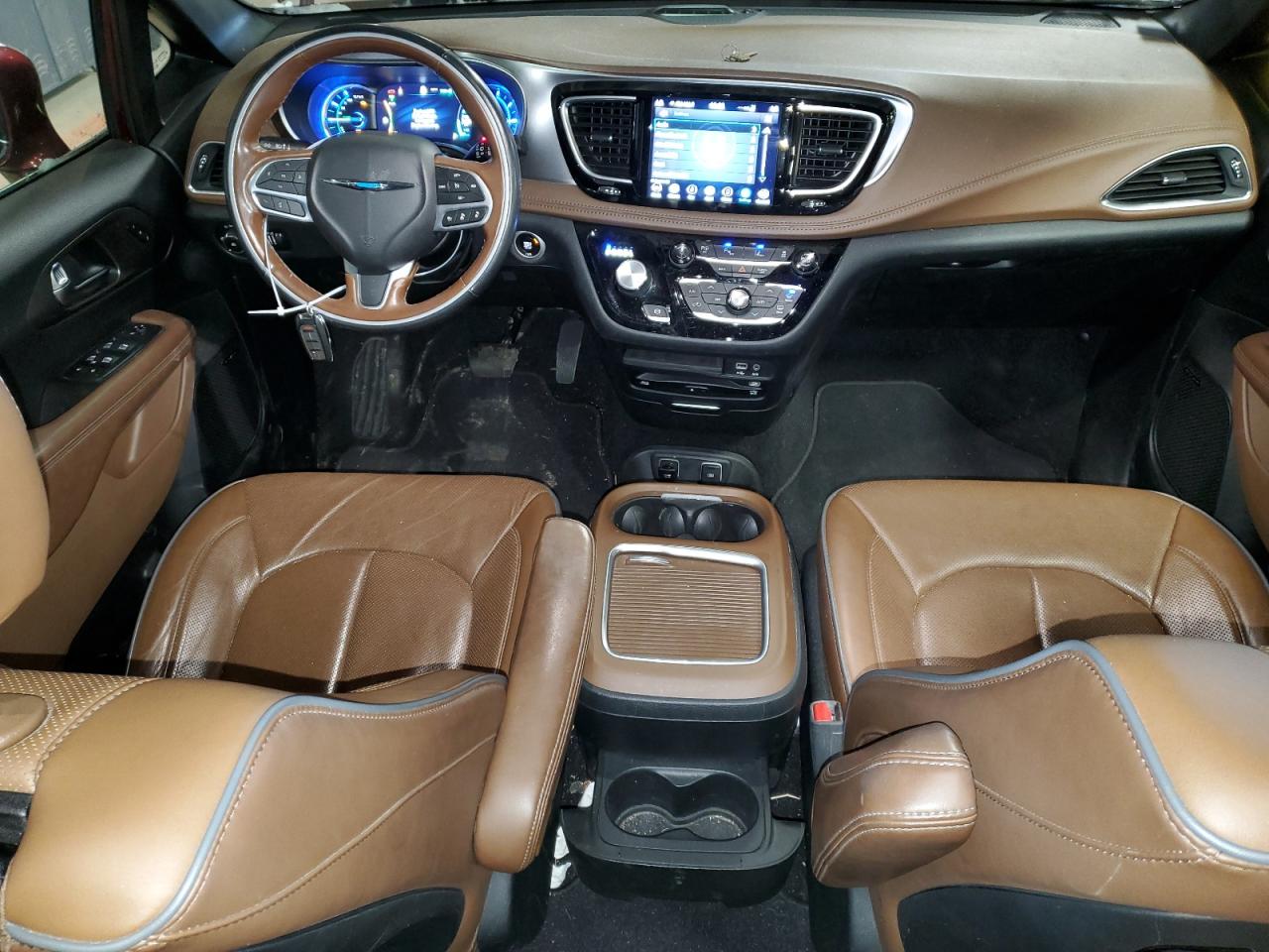 2020 Chrysler Pacifica - Image 8