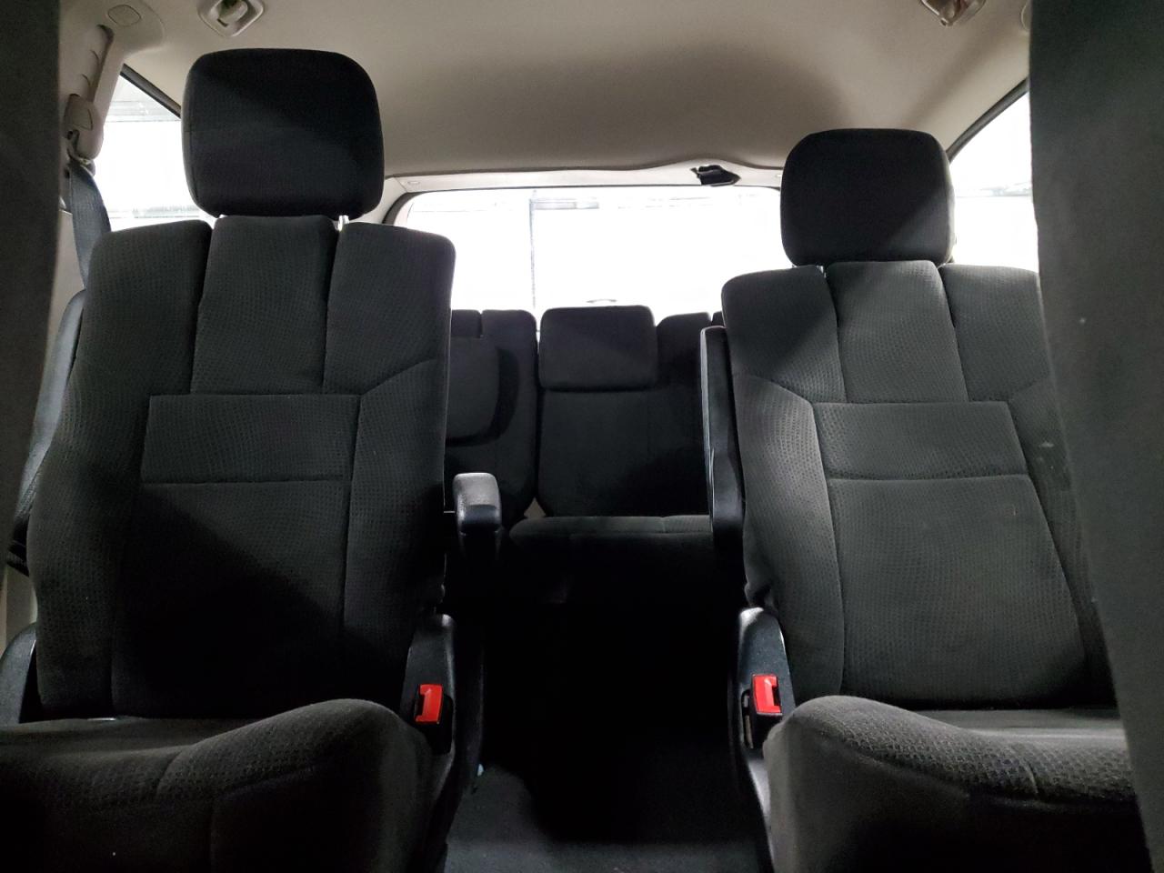 2012 Dodge Caravan - Image 10