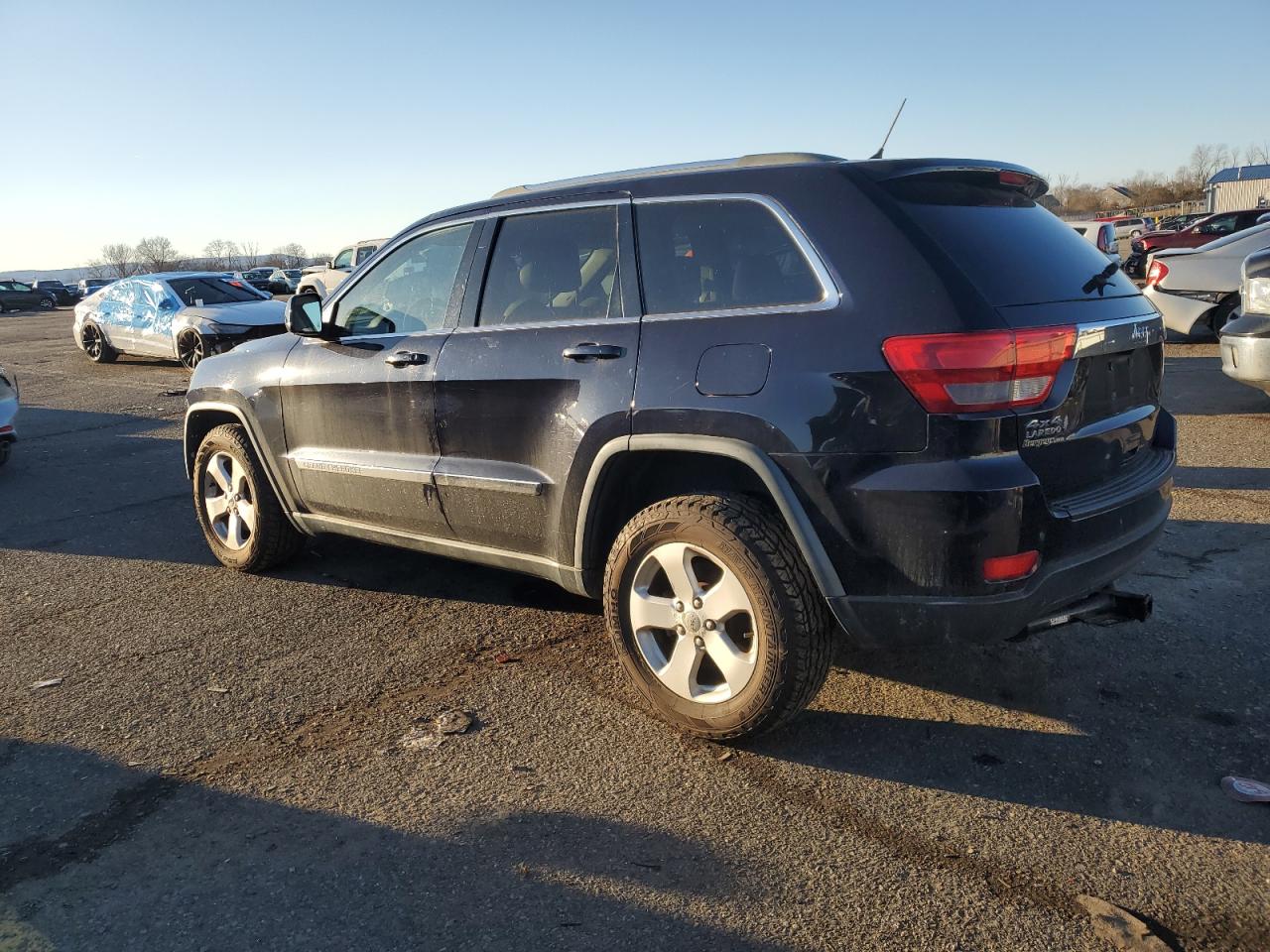 2011 Jeep Grand Cherokee - Image 2
