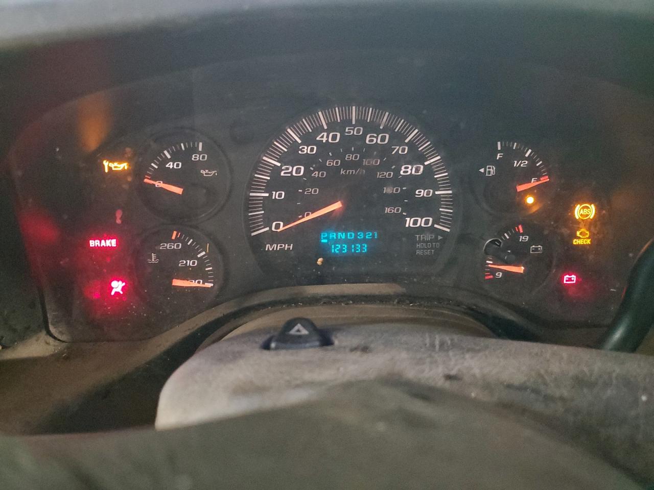 2003 Chevrolet Express - Image 9