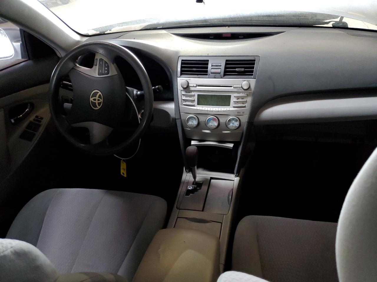 2011 Toyota Camry - Image 8