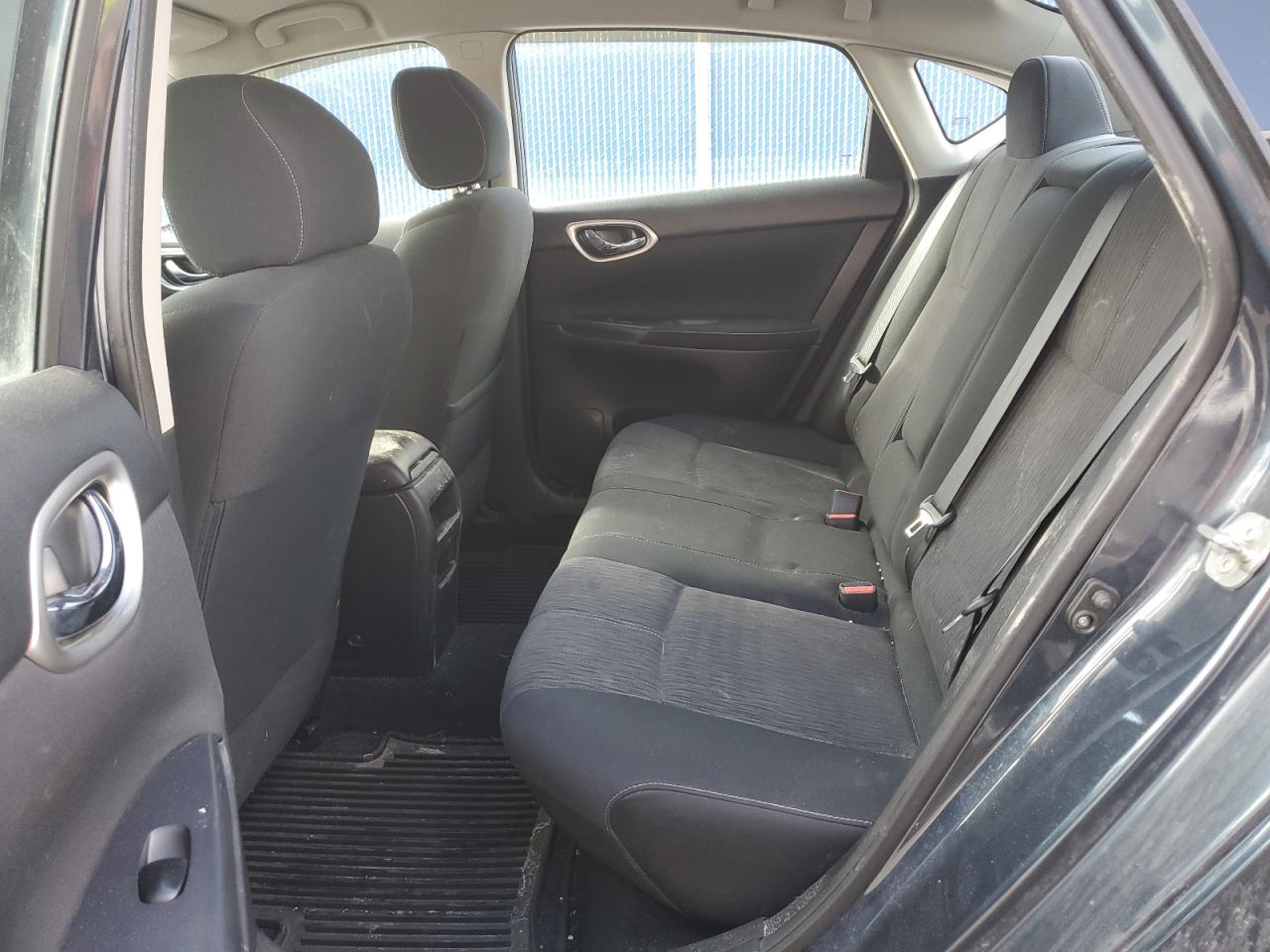 2015 Nissan Sentra - Image 10