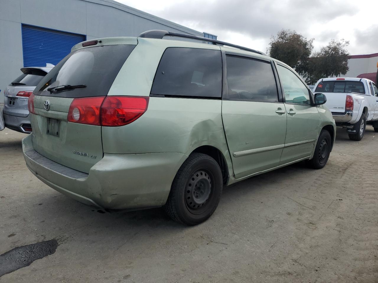 2008 Toyota Sienna - Image 3