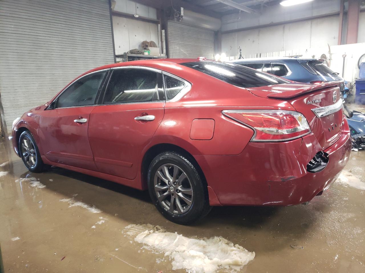 2015 Nissan Altima - Image 2