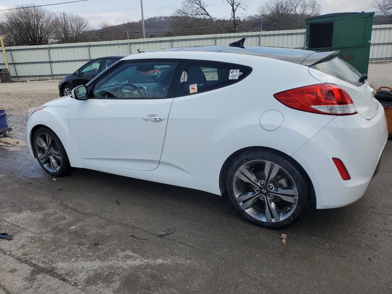 2017 Hyundai Veloster - Image 2