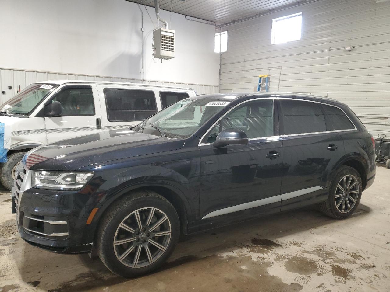 2017 Audi Q7 - Image 1