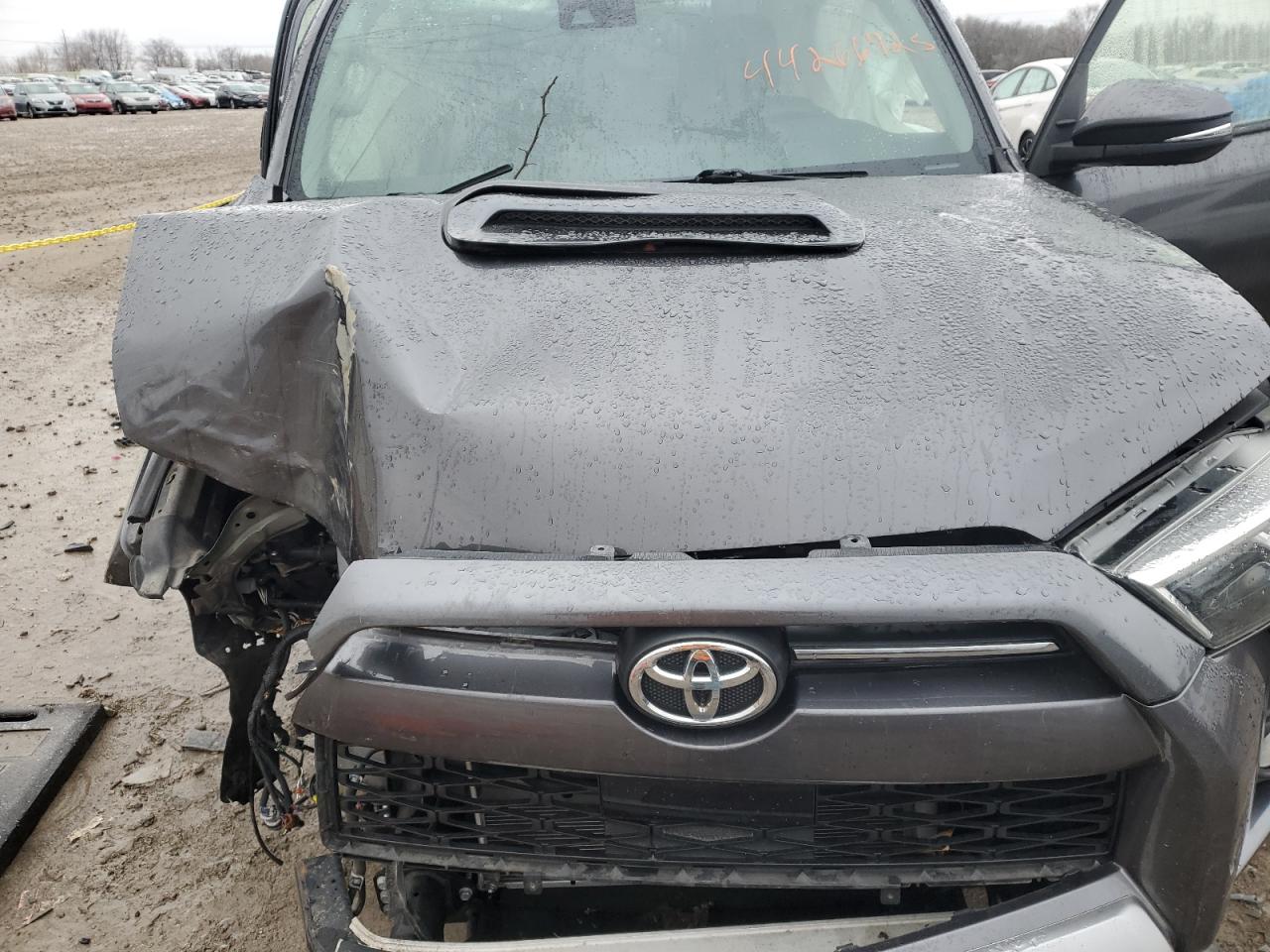 2020 Toyota 4Runner - Image 11
