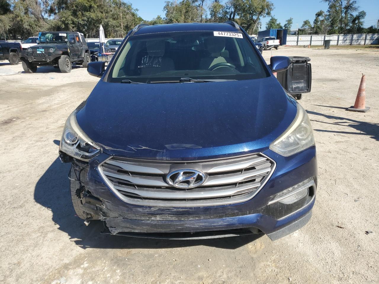 2017 Hyundai Santa Fe - Image 5