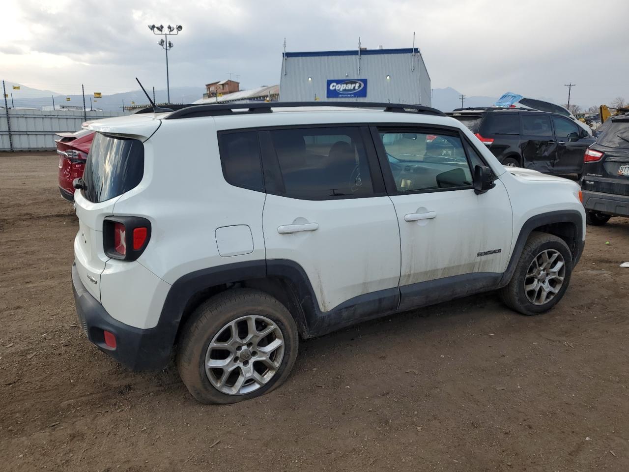 2015 Jeep Renegade - Image 3