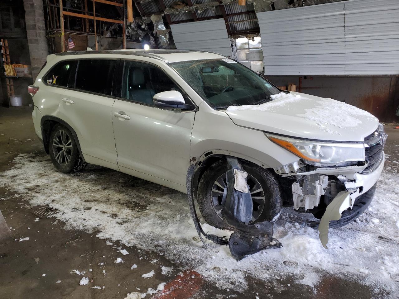 2016 Toyota Highlander - Image 4