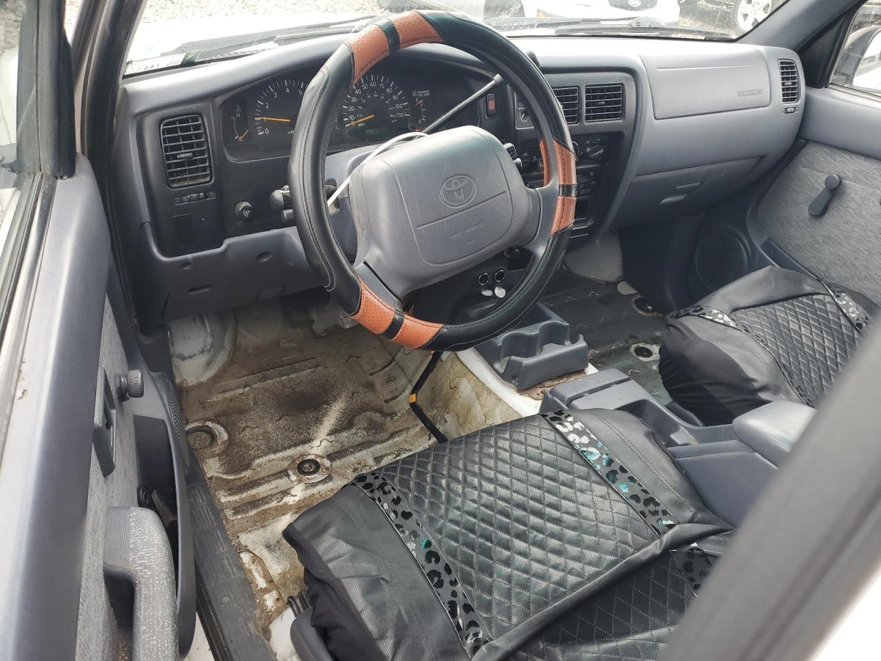 1999 Toyota Tacoma Xtracab VIN: 4TAVL52N4XZ463764 Lot: 45607875