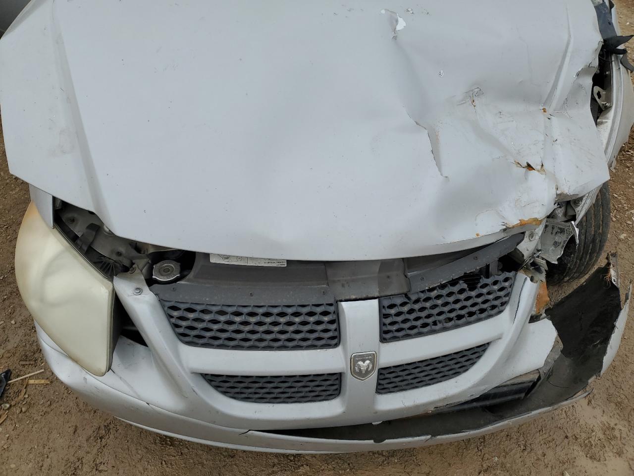 2002 Dodge Caravan - Image 12
