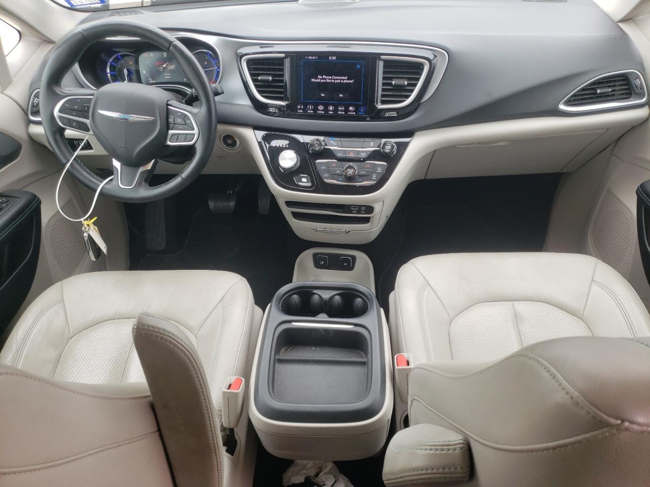 2018 Chrysler Pacifica - Image 8