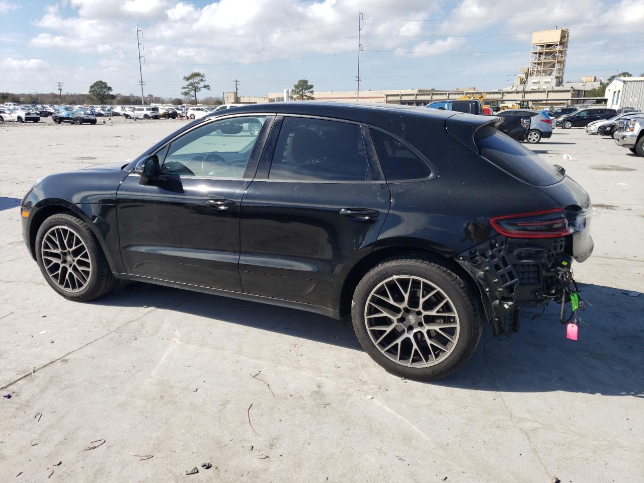 2018 Porsche Macan - Image 2