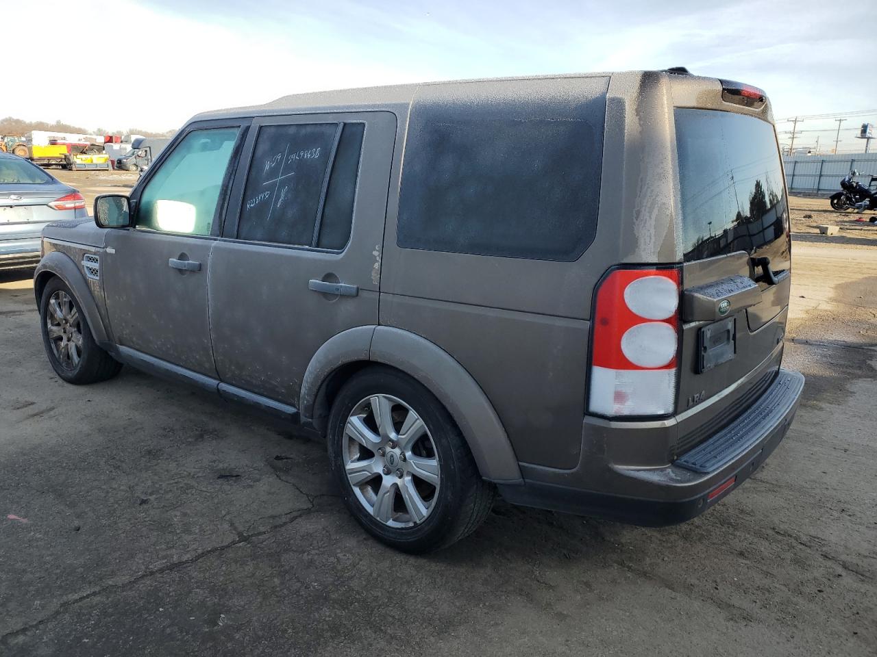 2013 Land Rover LR4 - Image 2