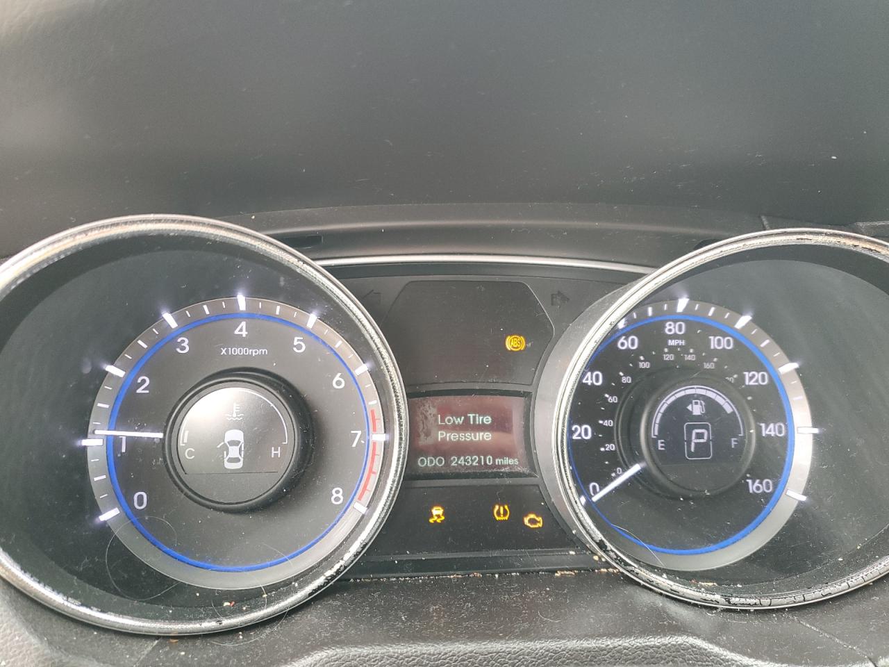 2014 Hyundai Sonata - Image 9