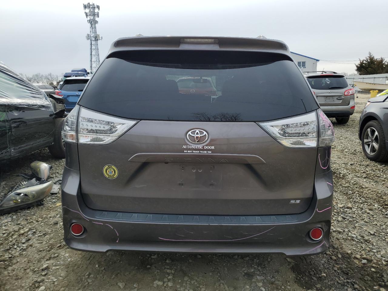 2015 Toyota Sienna - Image 6