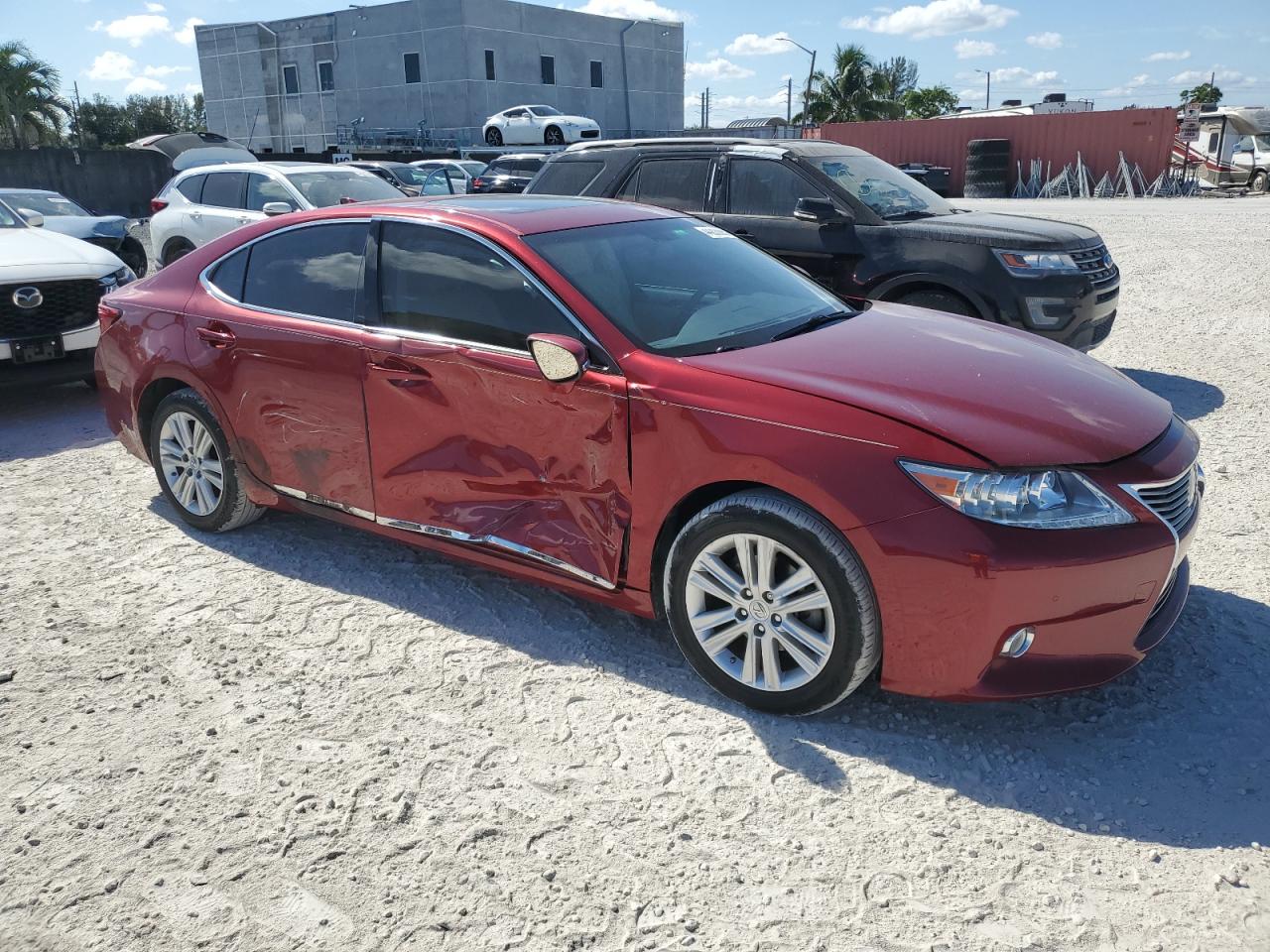 2015 Lexus ES - Image 4