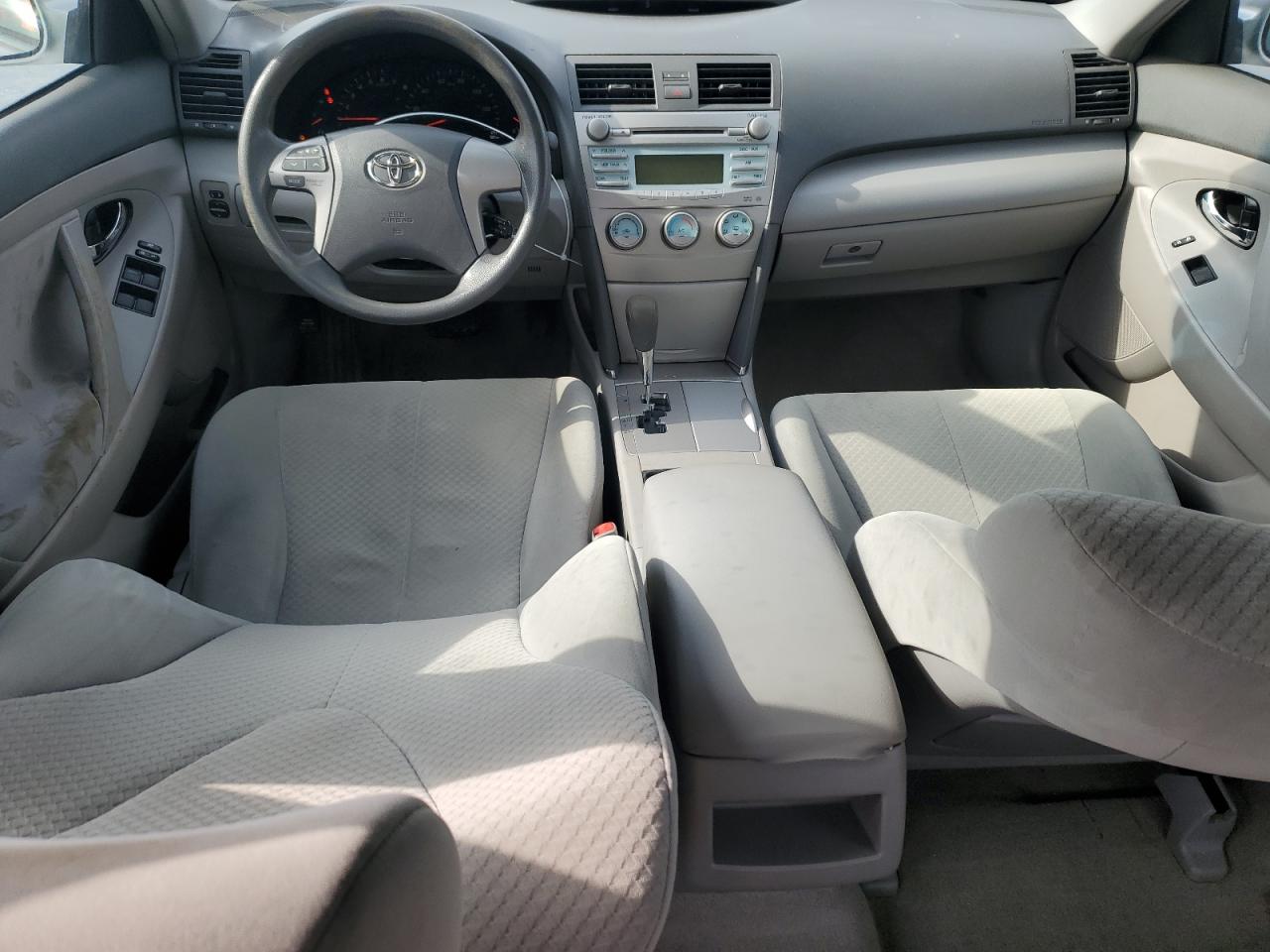 2009 Toyota Camry - Image 8