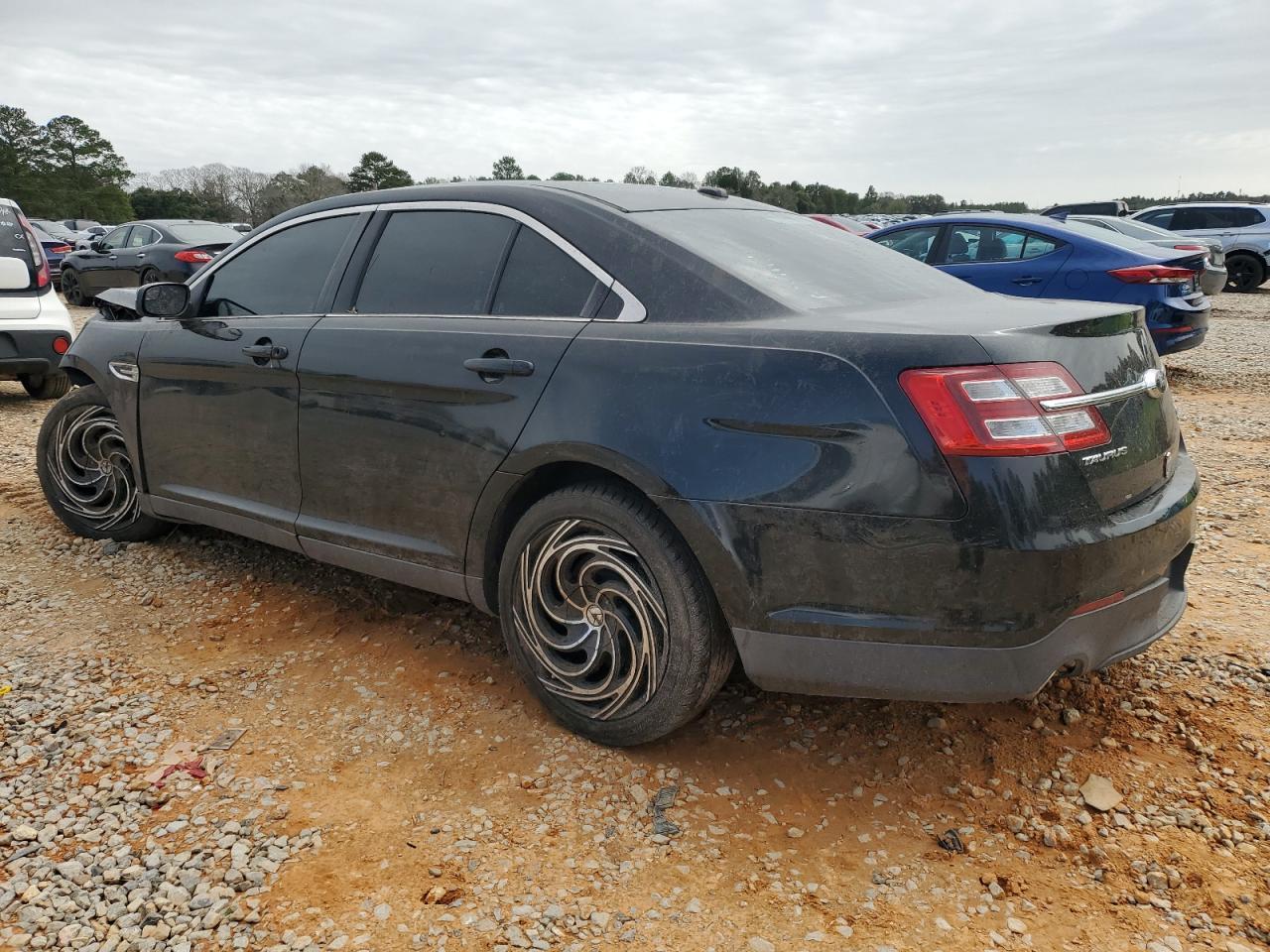 2014 Ford Taurus - Image 2