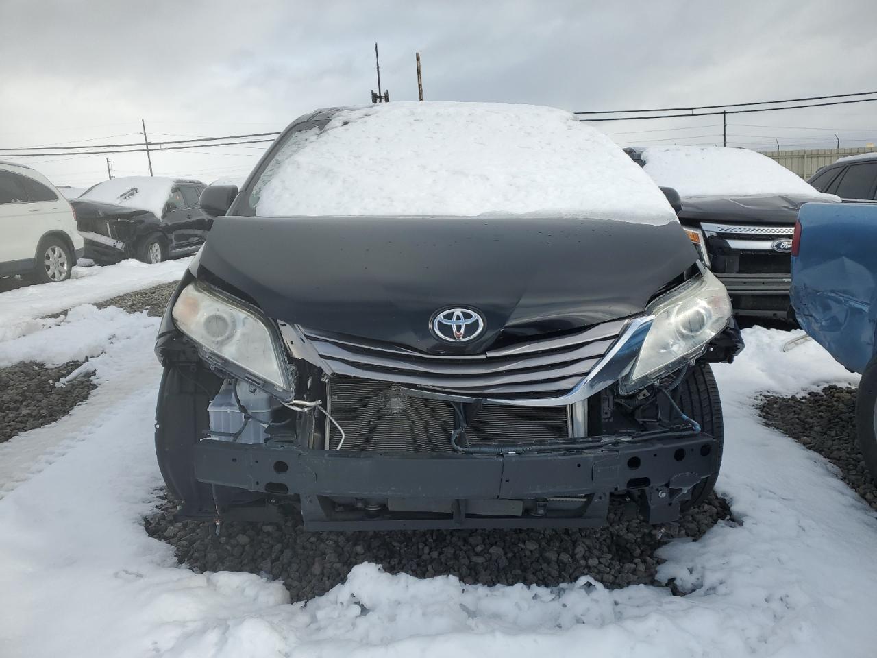 2016 Toyota Sienna - Image 5