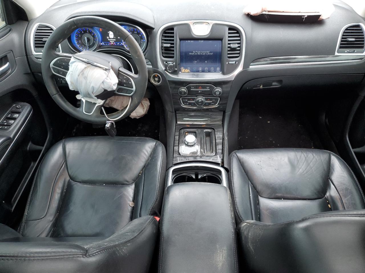 2017 Chrysler 300 - Image 8