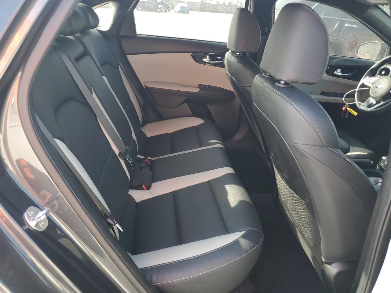 2020 Kia Forte - Image 10