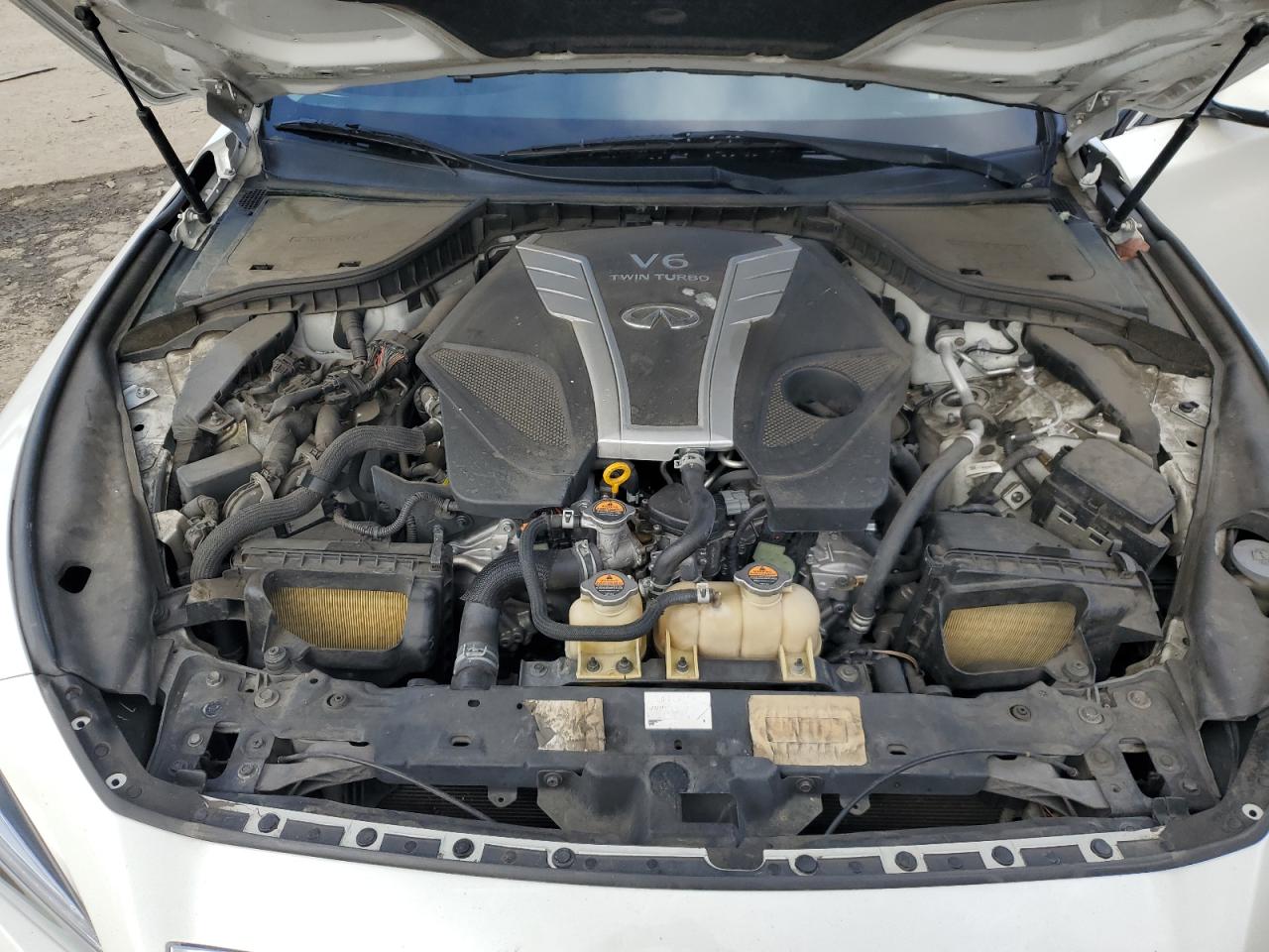 2016 Infiniti Q50 - Image 13