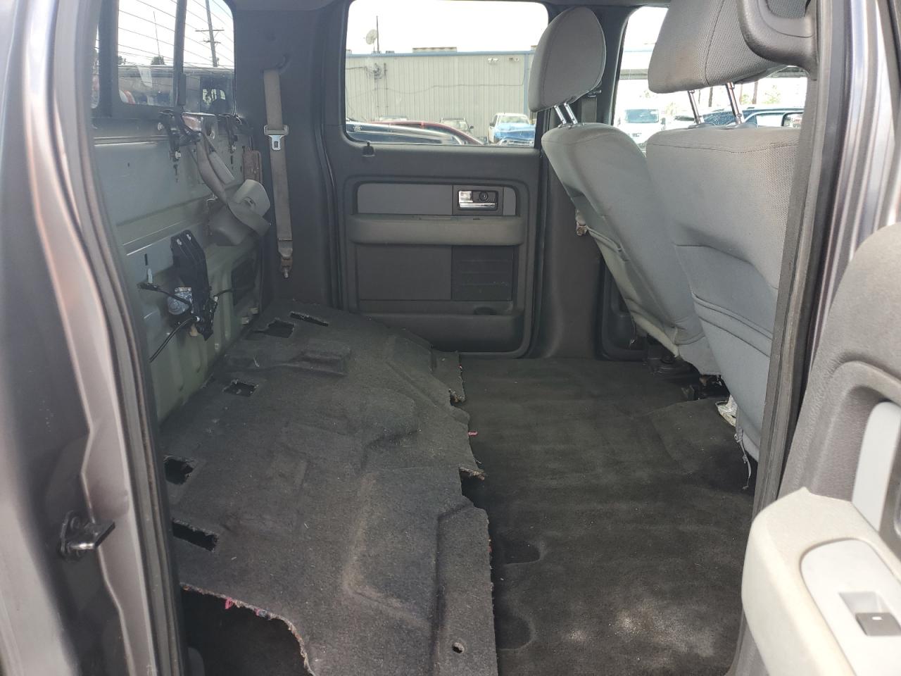 2013 Ford F-150 - Image 10