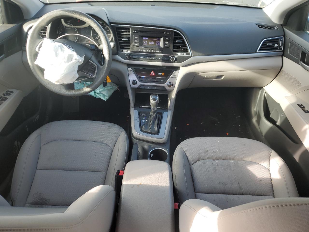 2018 Hyundai Elantra - Image 8