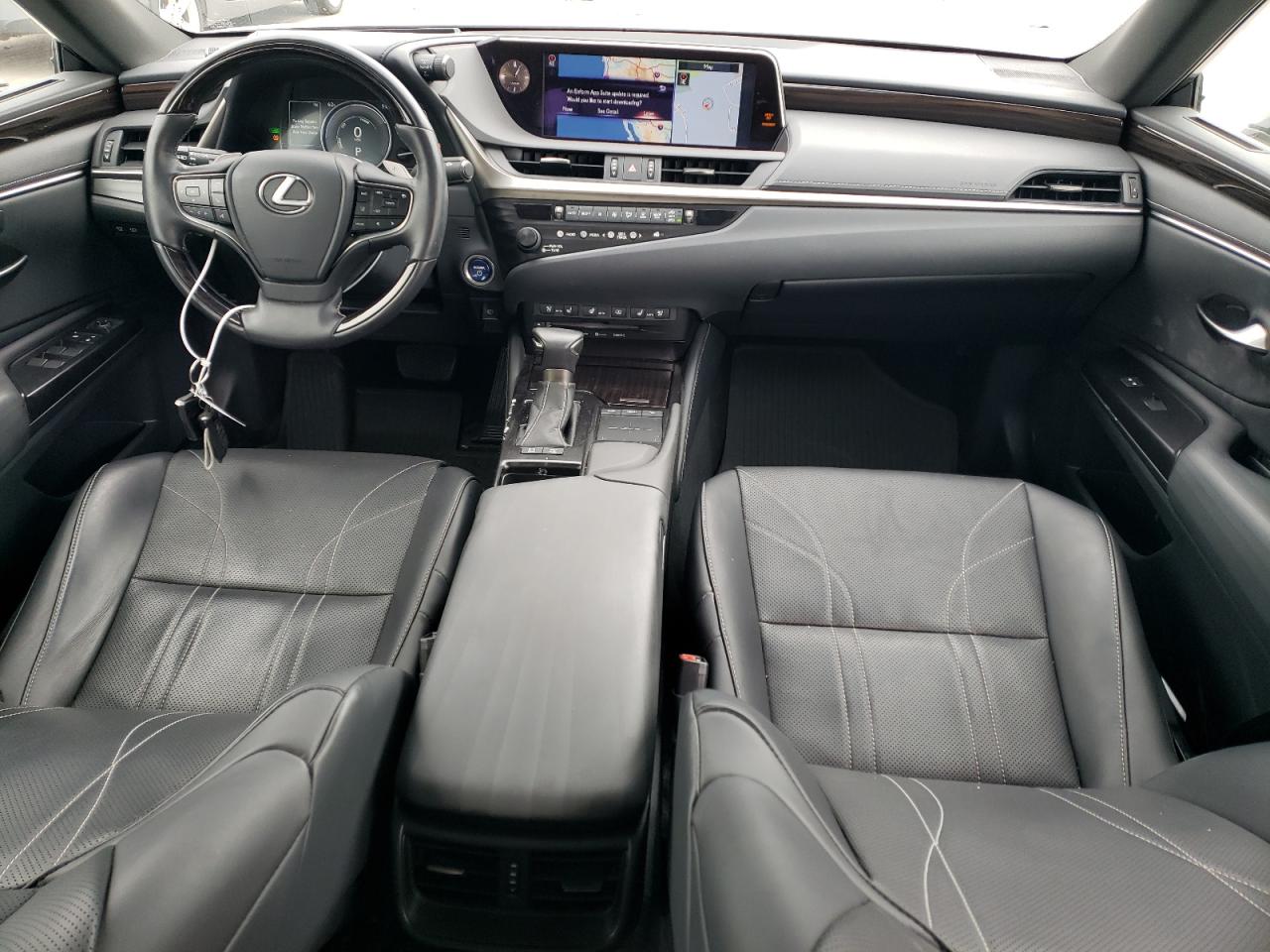 2019 Lexus ES - Image 8