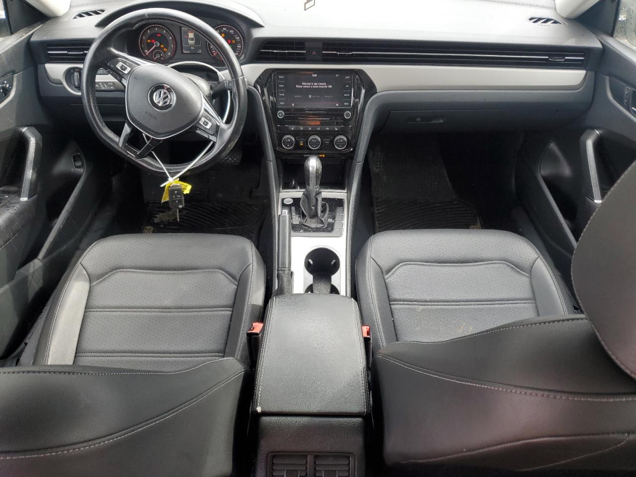 2020 Volkswagen Passat - Image 8