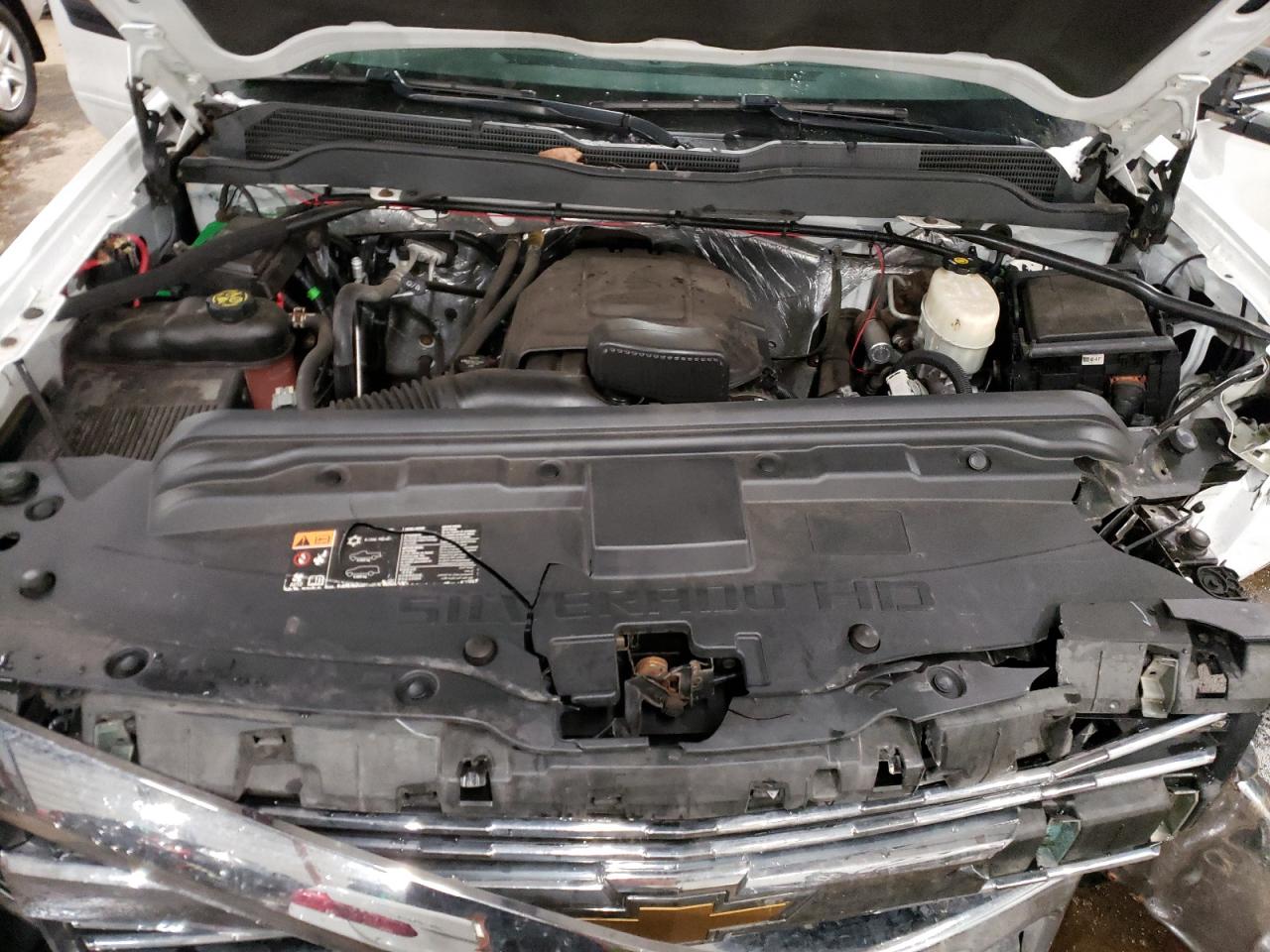 2015 Chevrolet Silverado - Image 11