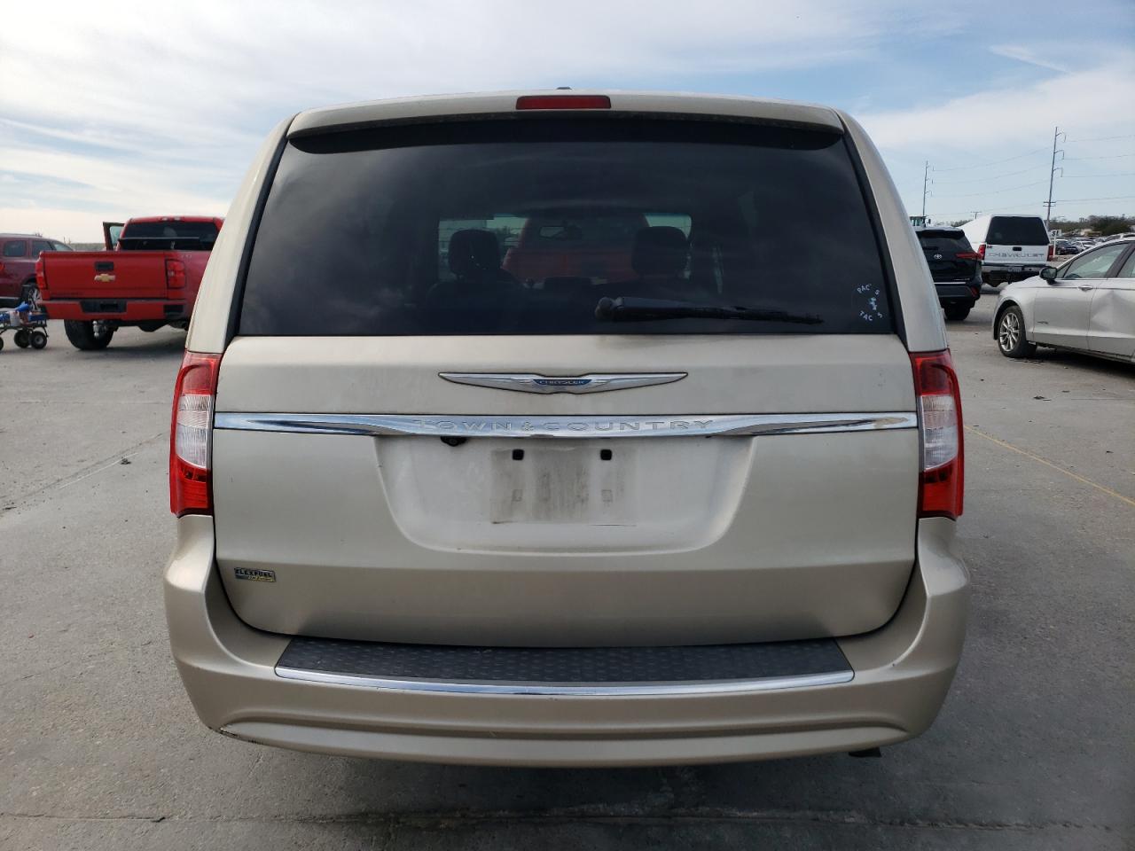 2012 Chrysler Town & Country - Image 6