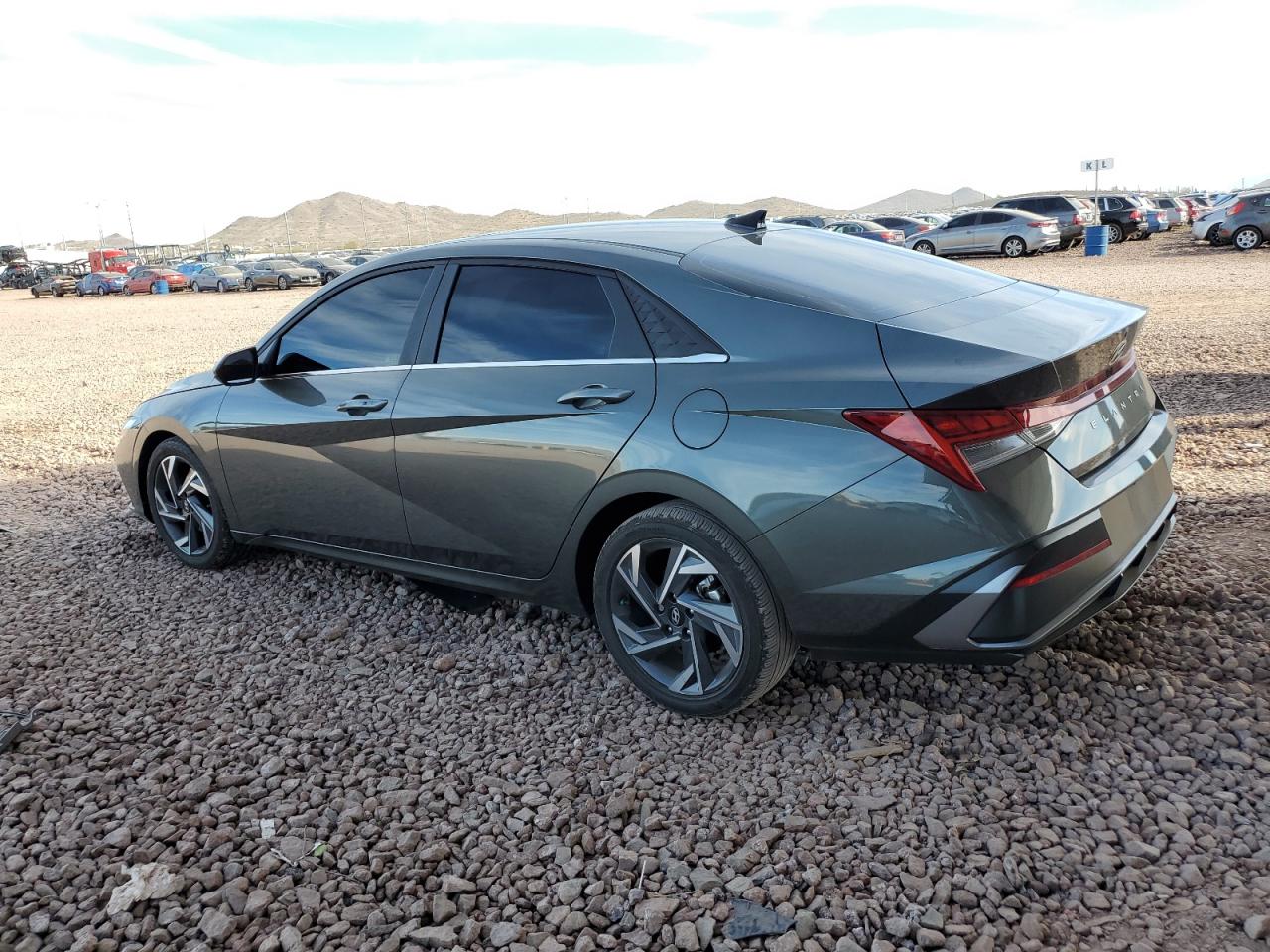 2024 Hyundai Elantra - Image 2