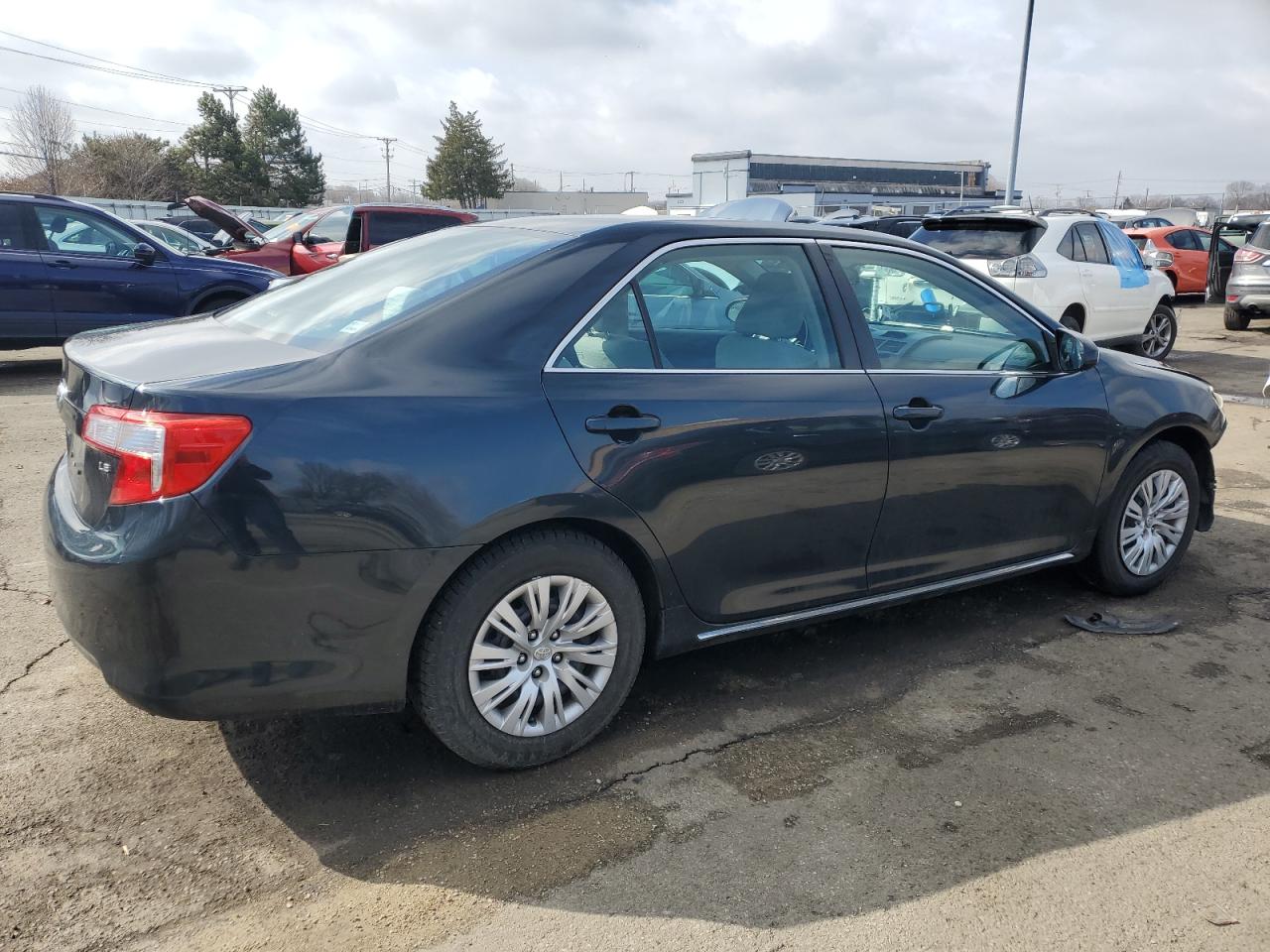 2014 Toyota Camry - Image 3