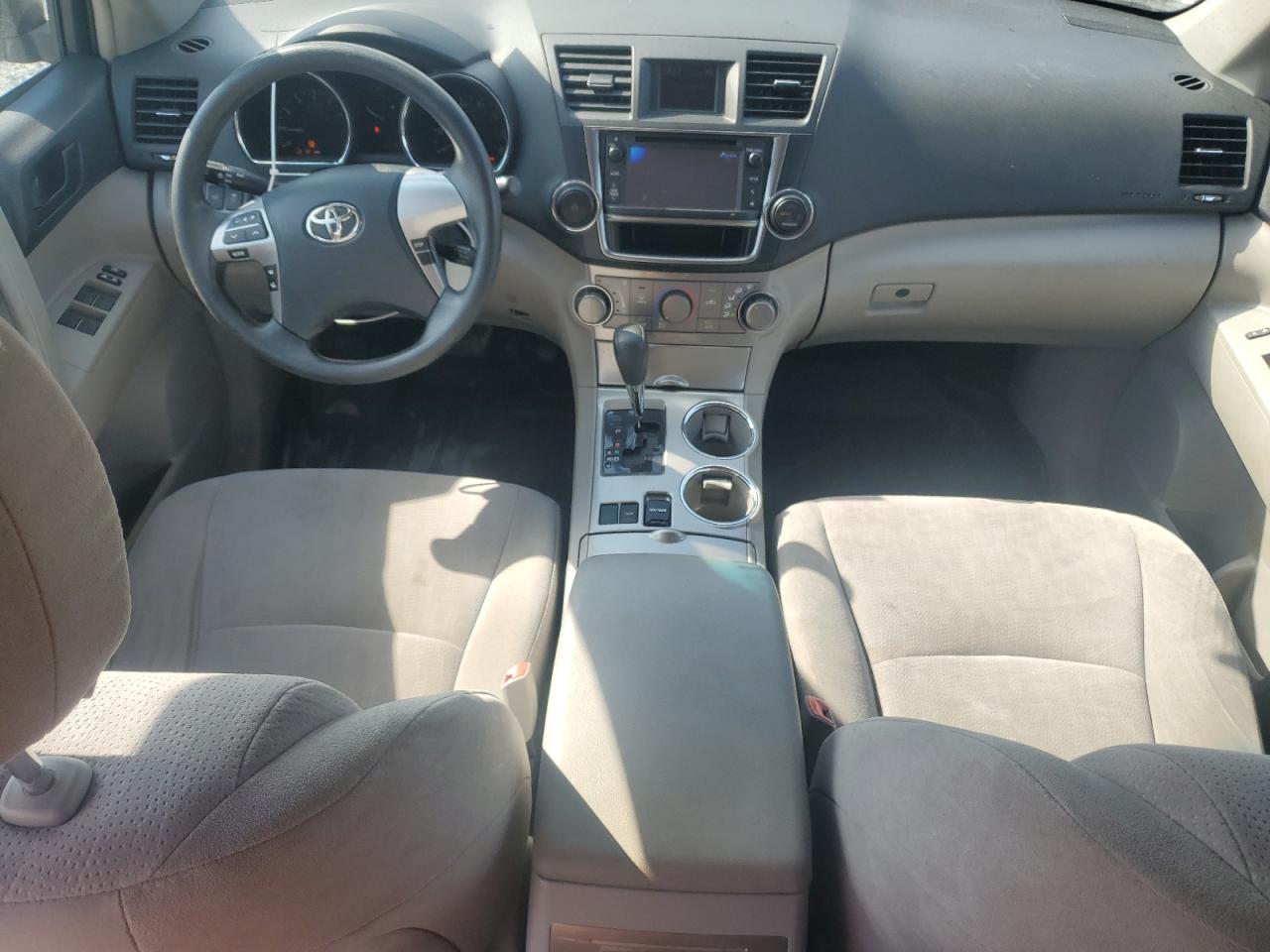 2013 Toyota Highlander - Image 8