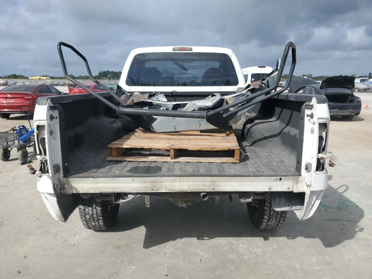 2009 Ford F250 - Image 6