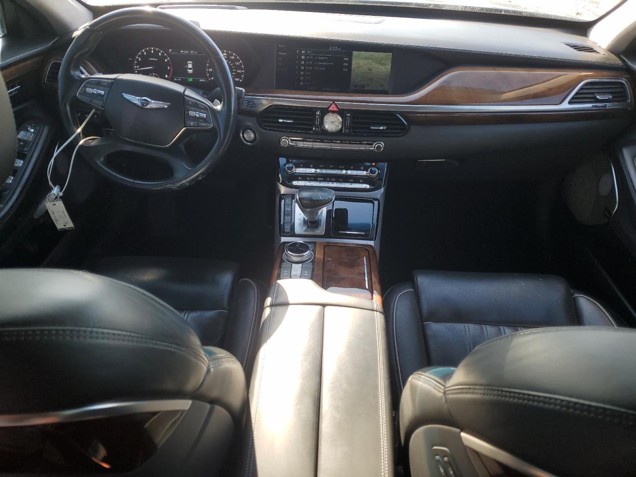2017 Genesis G90 - Image 8