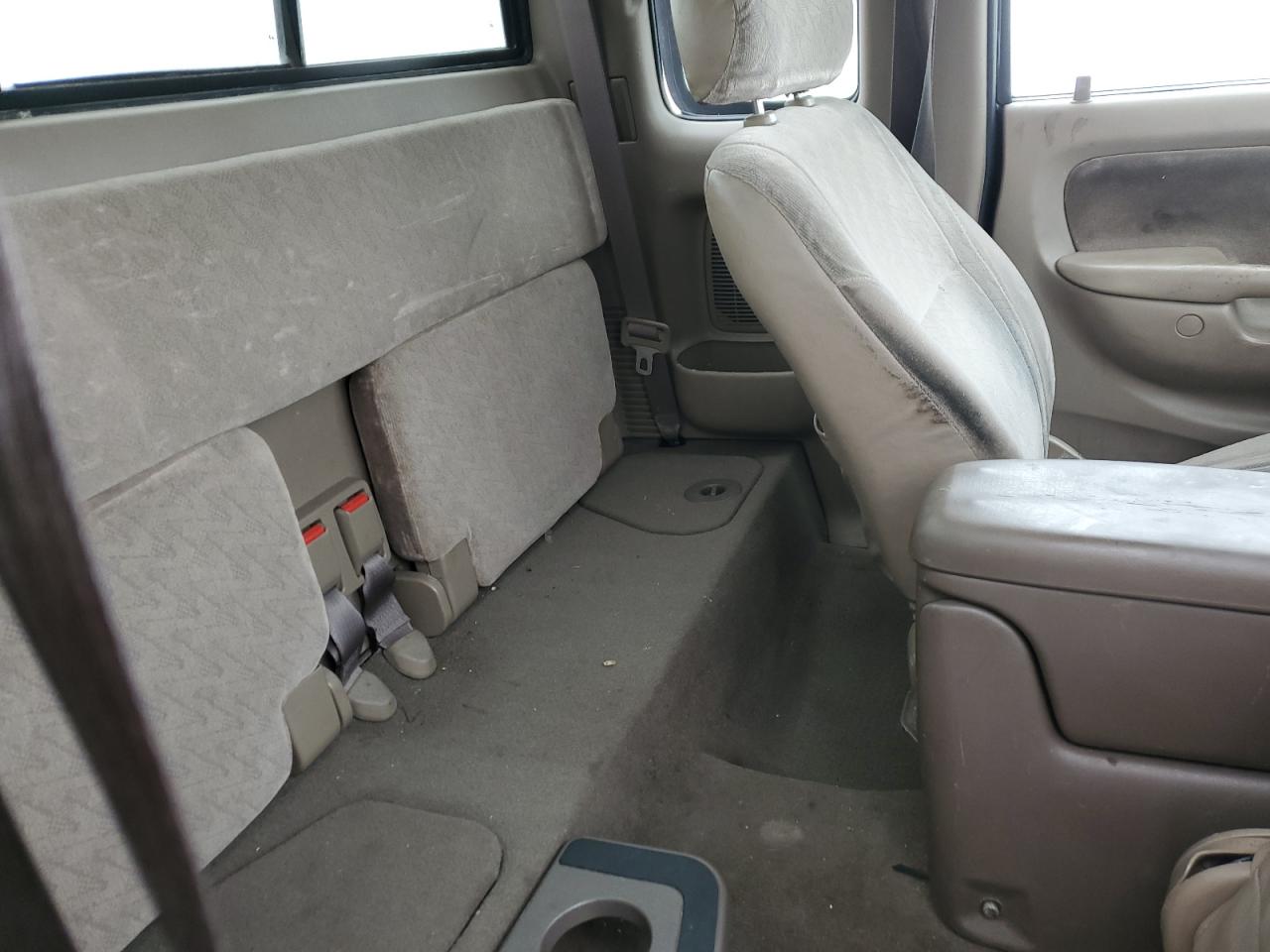 2002 Toyota Tacoma - Image 10