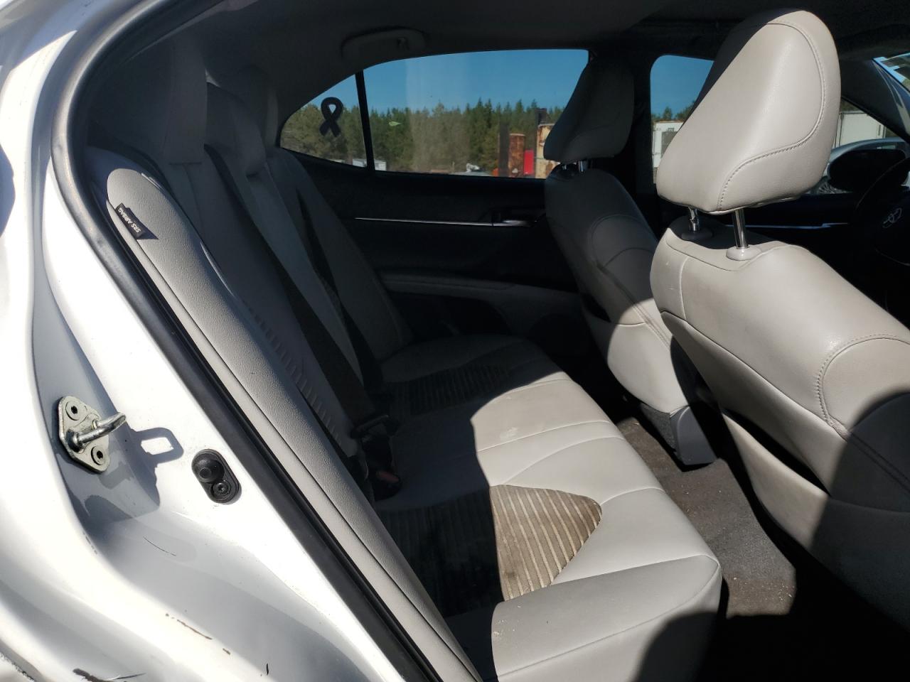 2019 Toyota Camry - Image 10