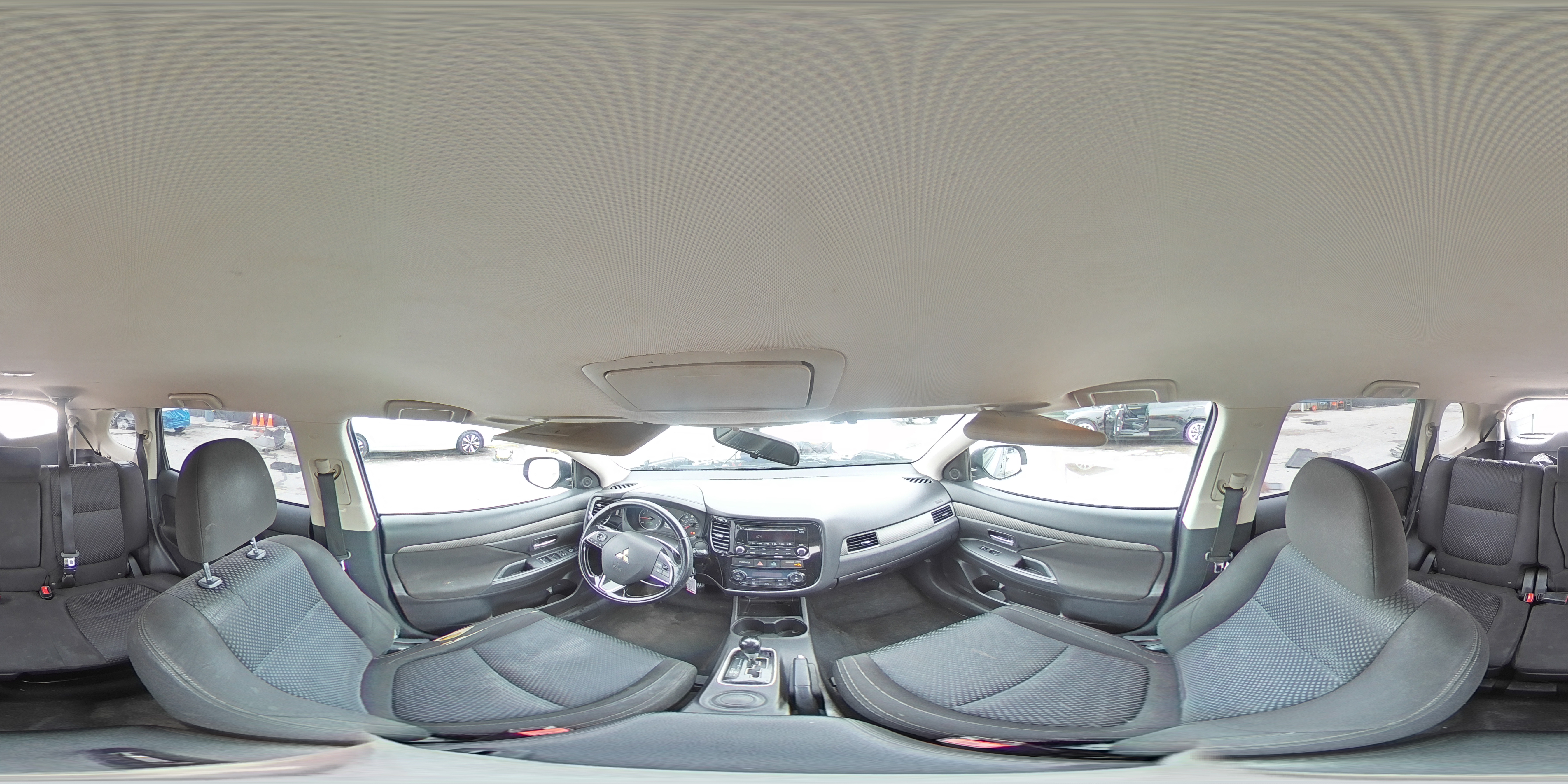 2016 Mitsubishi Outlander - Image 15