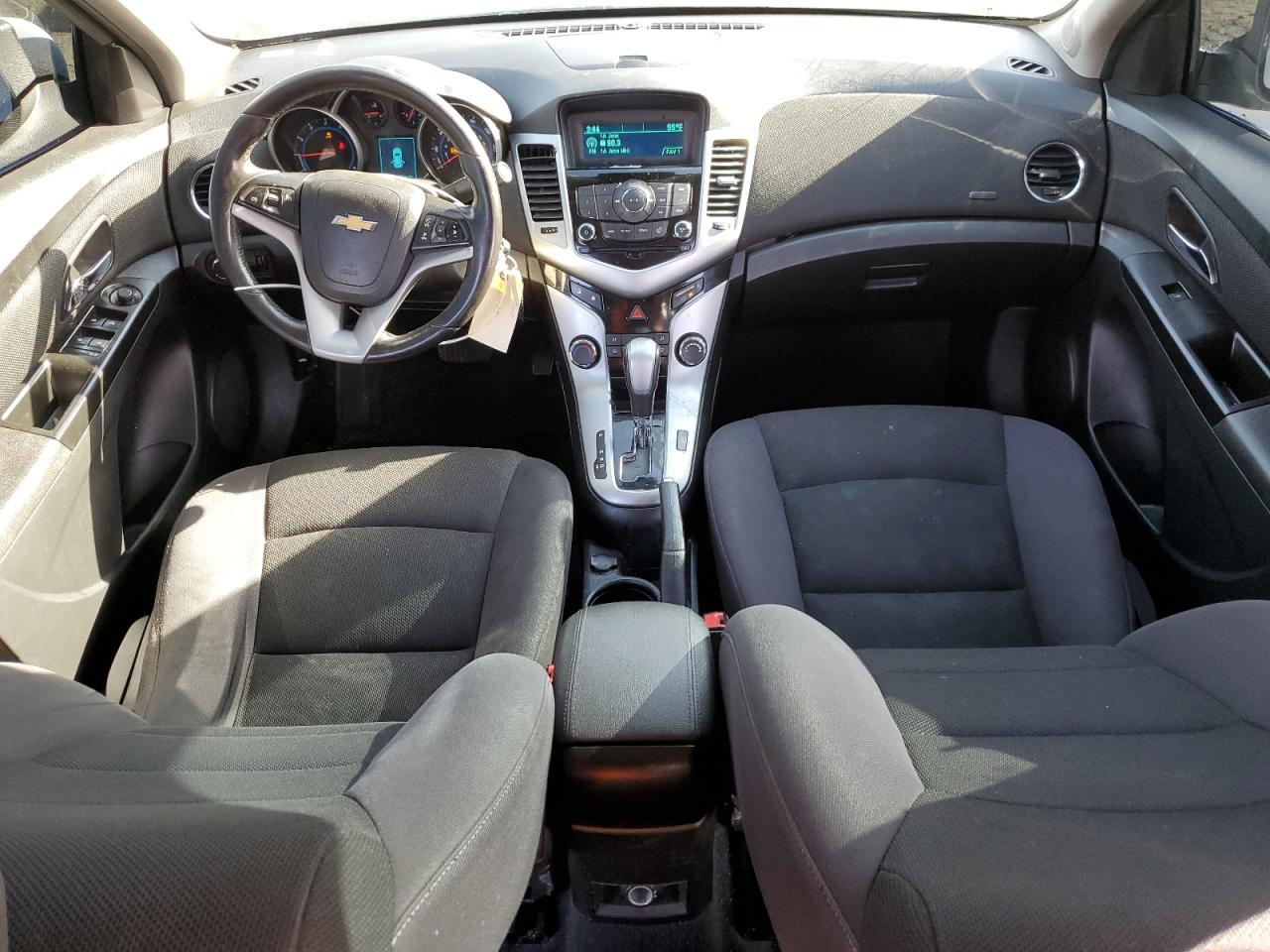 2013 Chevrolet Cruze - Image 8