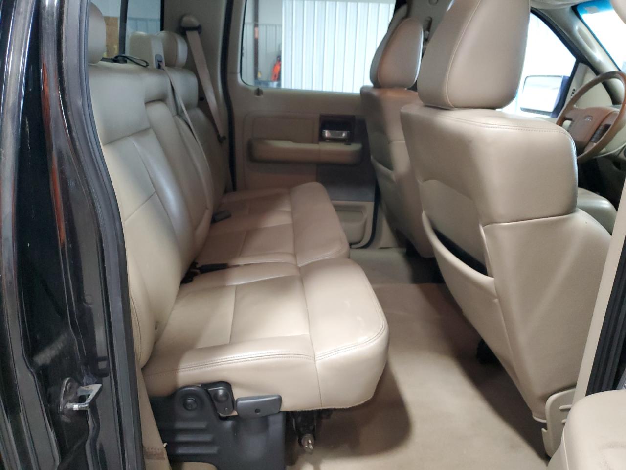 2006 Ford F-150 - Image 10